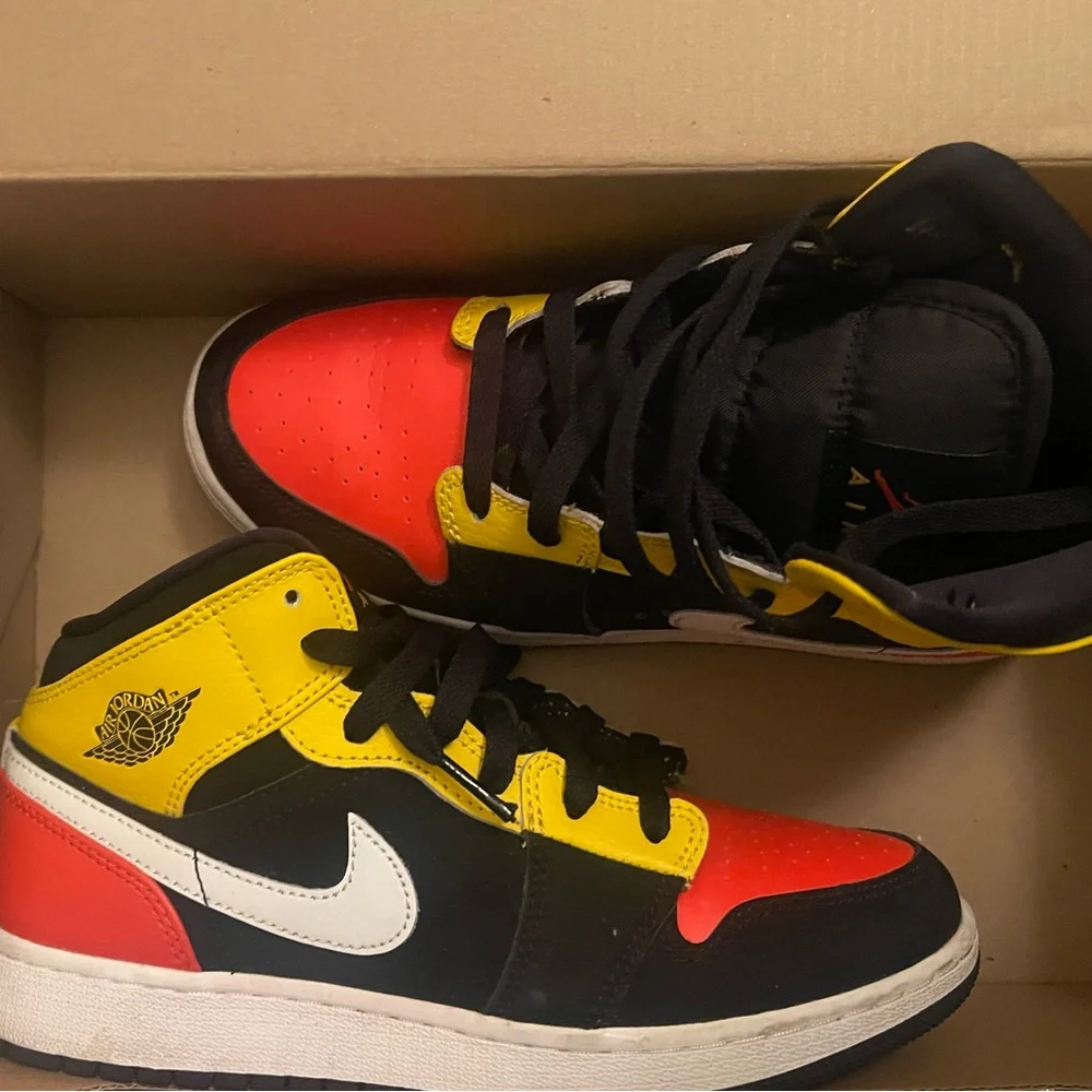 Jordan 1s - Picture 2 of 6